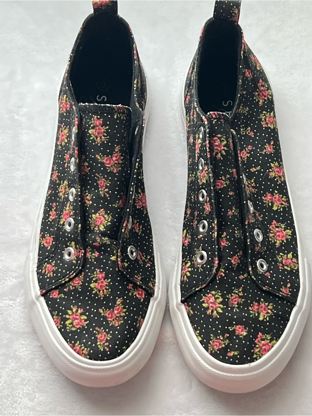 Serra Black Slip-On Sneakers with Red and Yellow Floral Details, Size 9
